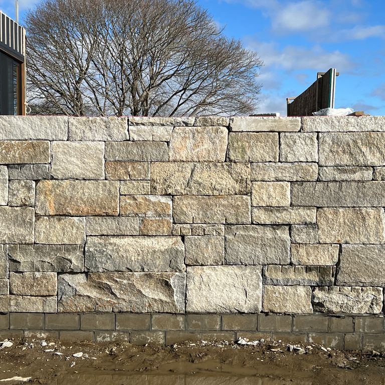 Reclaimed Granite Curbstone Blend