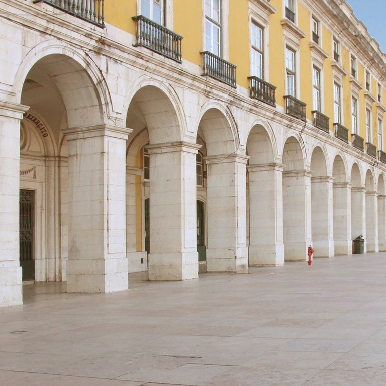 Application image for Limestone - Portuguese Liacado. The image shows this material being used in a patio pavers application.