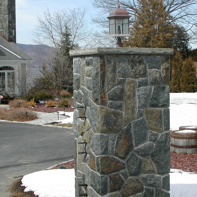 The image shows this material being used for posts, full bed veneer and thin veneer.