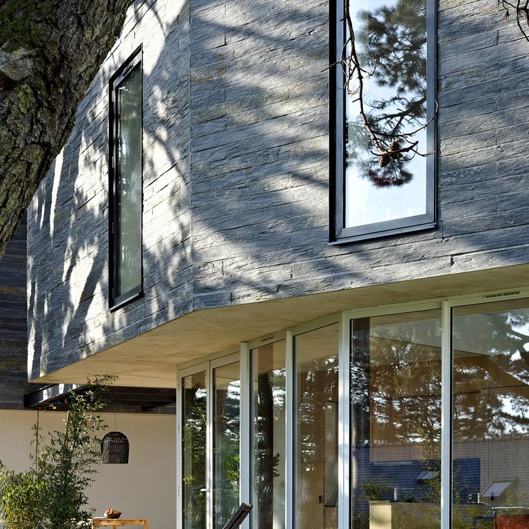 The image shows this material being used for full bed veneer and thin veneer.