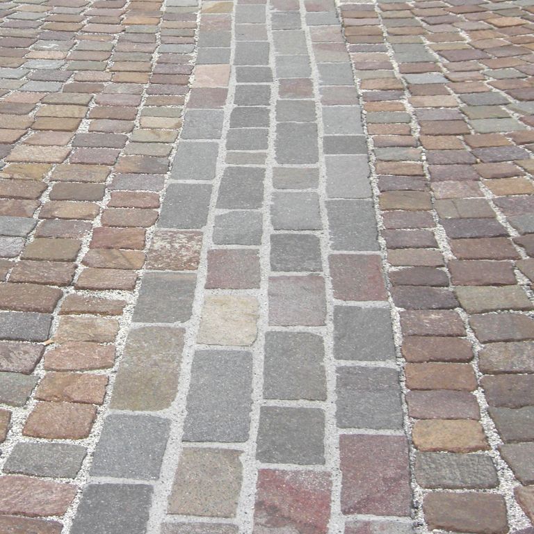 Application image for Porphyry - Natural Surface - Mixed Red. The dominant color shown is gray. The color mix creates a warm feeling.