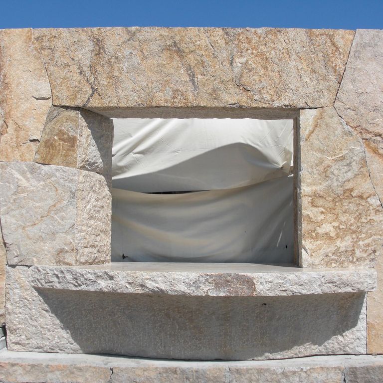 The image shows this material being used in a full bed veneer application.