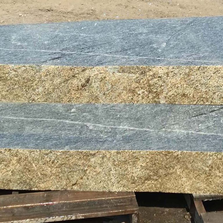 New England Fieldstone Boulders & Ledgestone - Sawn Live Edge Step