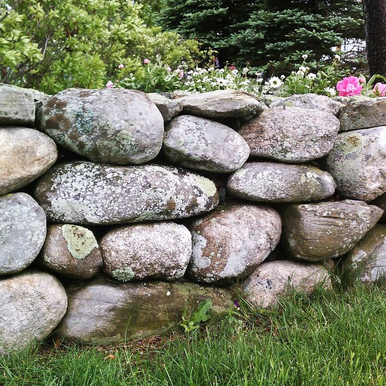 New England Fieldstone Rounds - Wallstone