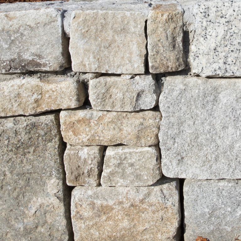 Reclaimed Granite Block Wallstone - Split Block Mix