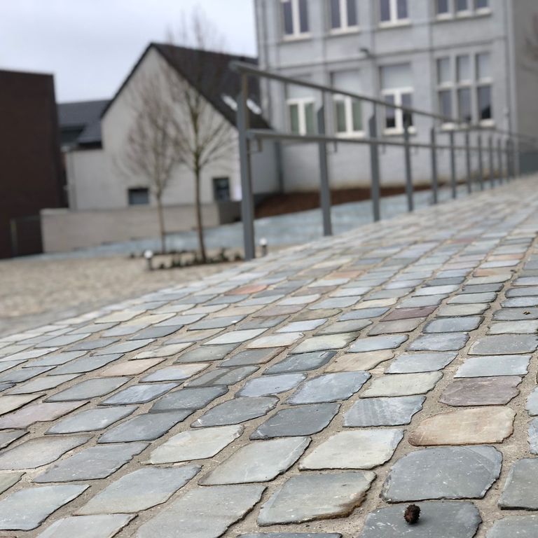 Reclaimed European Sandstone Cobblestones - Rectangle - Flat Surface