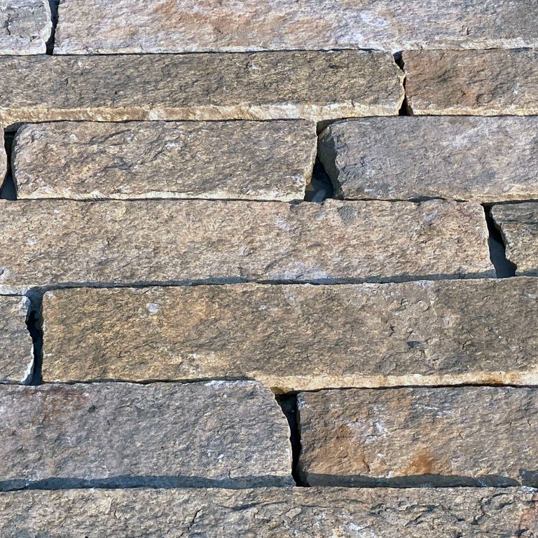 Reclaimed Granite - Plank Veneer