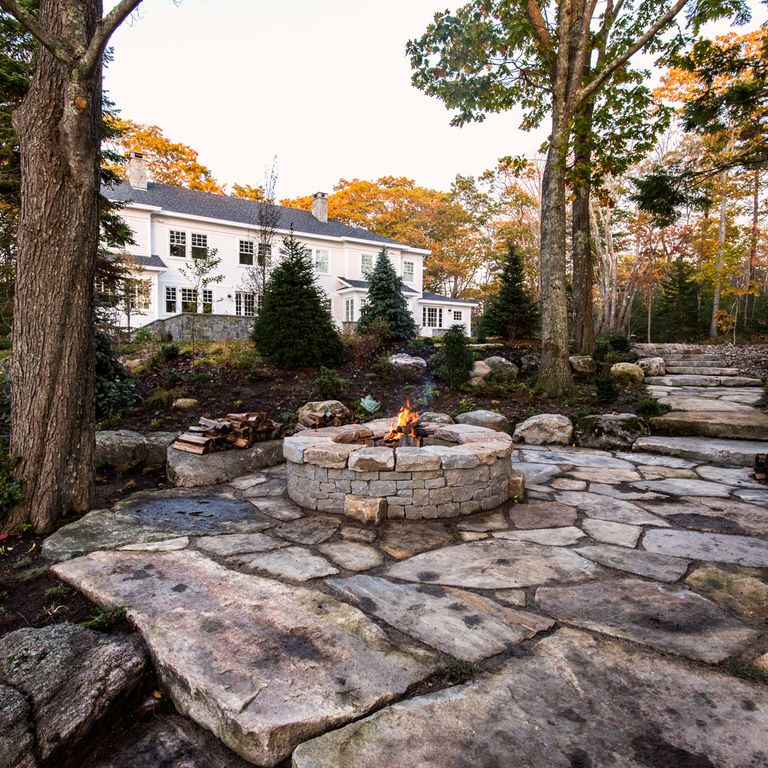The image shows this product being used in a patio pavers application.