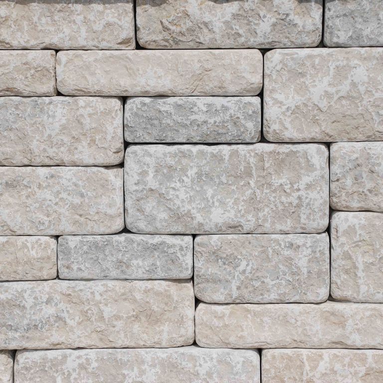 Application image for Mountain Hard Limestone Mix - Wall Veneer. The surface finish shown is . Dominant colors shown are beige and gray. The color mix creates a warm feeling.