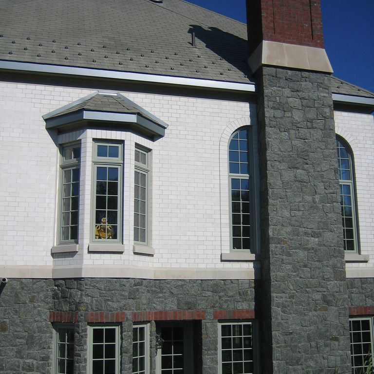 The image shows this product being used in a full bed veneer application.