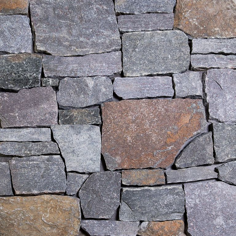 Application image for Granite - Lake Champlain - Veneer. The dominant color shown is gray. The color mix creates a warm feeling.