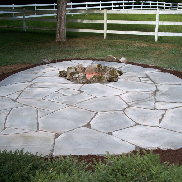 The image shows this product being used in a patio pavers application.