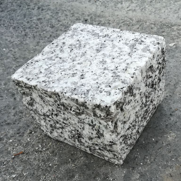 Application image for Granite - Gray Ariz - Cobblestones. The dominant color shown is gray. The color mix creates a cool feeling.