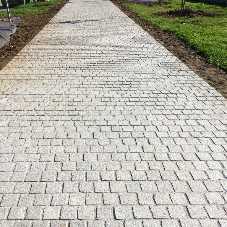 Gray Ariz Granite - Cobblestones