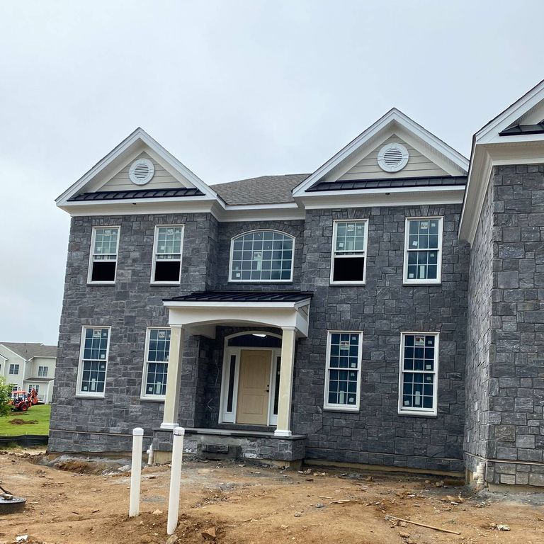 Raven Hill Granite - Seam Face Splitface Veneer