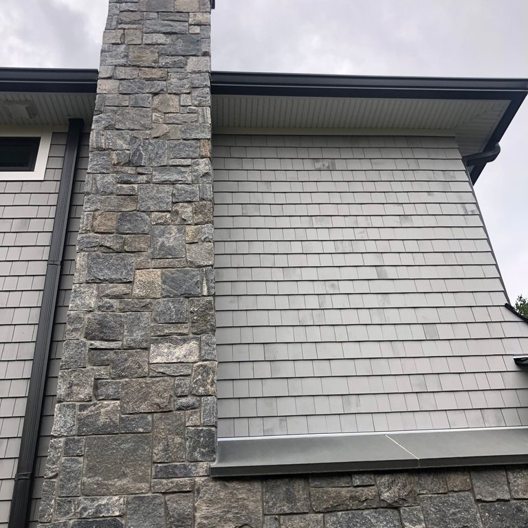 Application image for Granite - Liberty Hill - Veneer. The image shows this product being used in a thin veneer application. The dominant color shown is gray. The color mix creates a cool feeling.