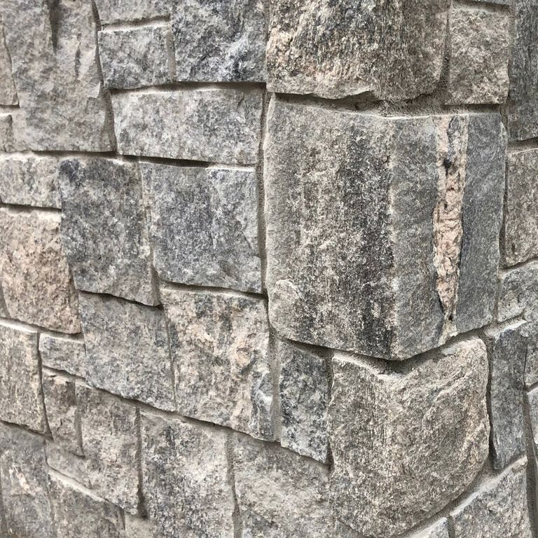 Libery Hill Granite - Veneer
