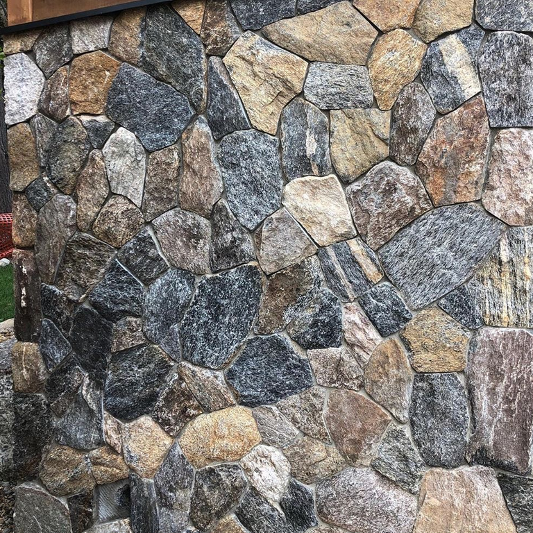 Old New England Fieldstone - Veneer