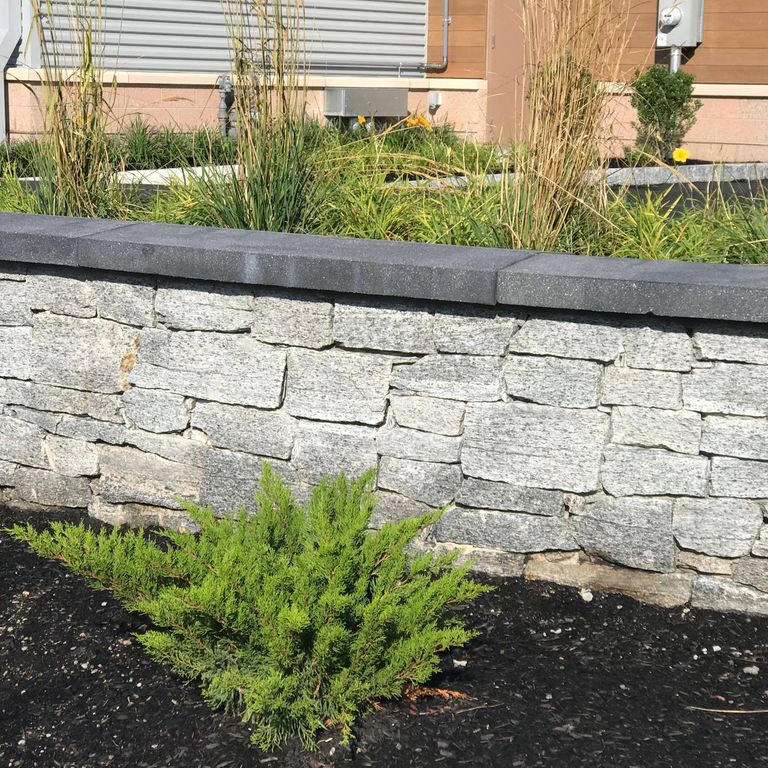 The image shows this product being used in a thin veneer application.