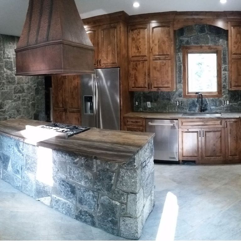 Application image for Granite - Greenwich Blue - Veneer. The image shows this product being used for thin veneer and interior cladding. Dominant colors shown are brown and gray. The color mix creates a cool feeling.