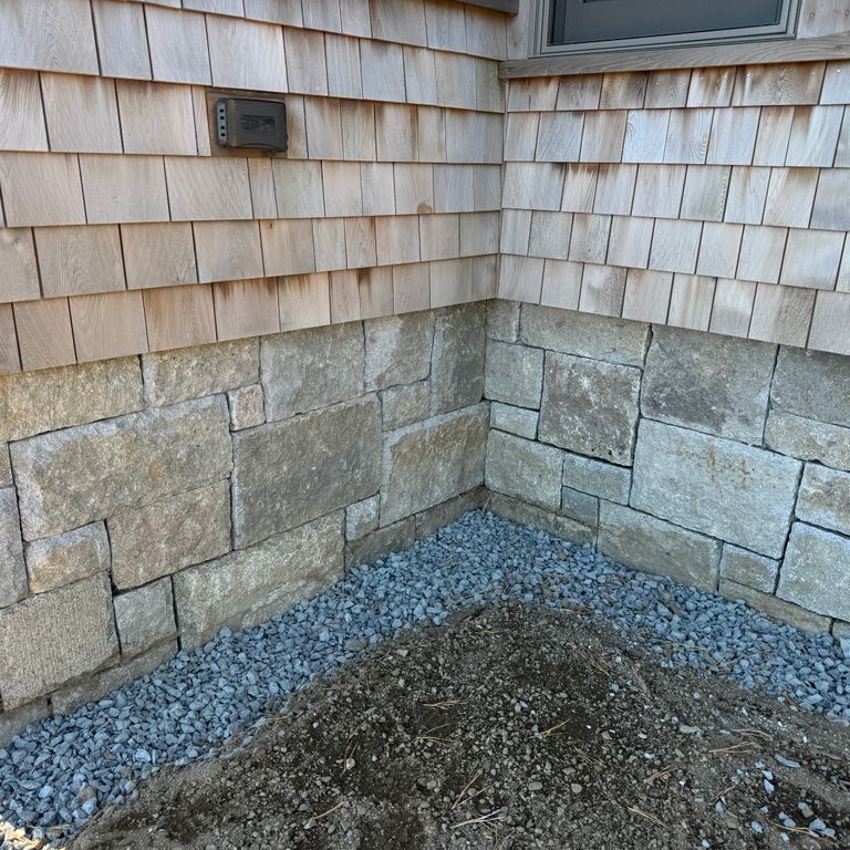 Application image for Granite - Reclaimed Veneer- Thin. The image shows this product being used in a thin veneer application. The dominant color shown is gray.