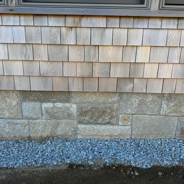 Application image for Granite - Reclaimed Veneer- Thin. The image shows this product being used in a thin veneer application. The dominant color shown is gray. The color mix creates a cool feeling.