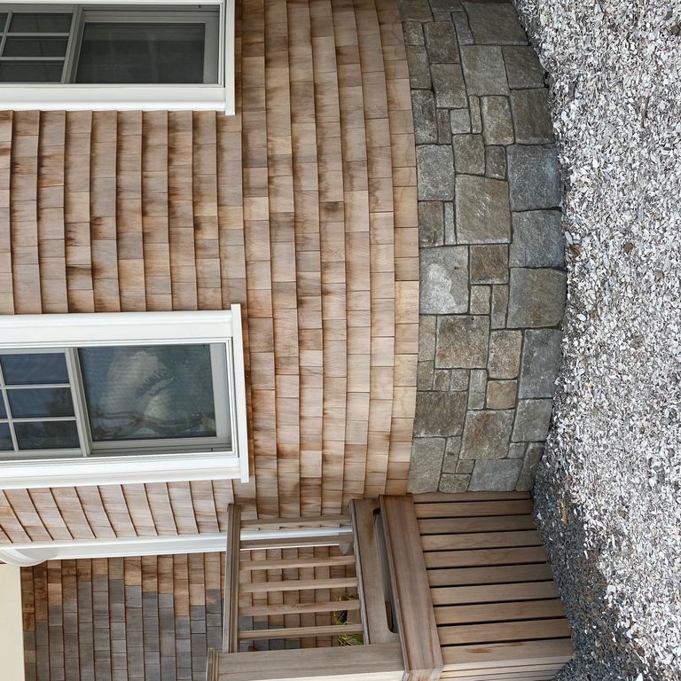 Application image for Granite - Reclaimed Veneer- Thin. The image shows this product being used in a thin veneer application. The dominant color shown is gray. The color mix creates a warm feeling.