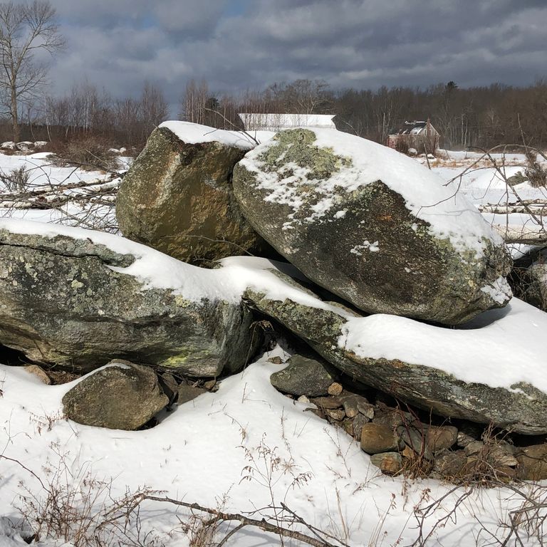 Application image for New England Fieldstone Boulders & Ledgestone - Jumbo Boulders. The surface finish shown is weathered. The dominant color shown is gray.