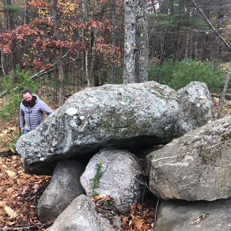 Application image for New England Fieldstone Boulders & Ledgestone - Jumbo Boulders. The surface finish shown is weathered. The dominant color shown is gray; with beige, black, white and tan secondaries. Exhibits 