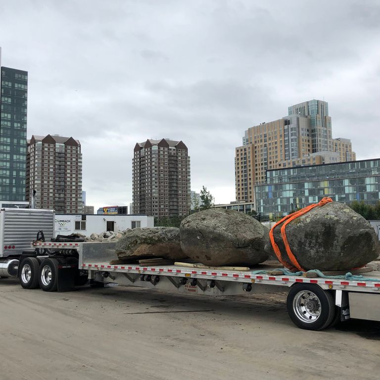 New England Fieldstone Boulders & Ledgestone - Jumbo Boulders