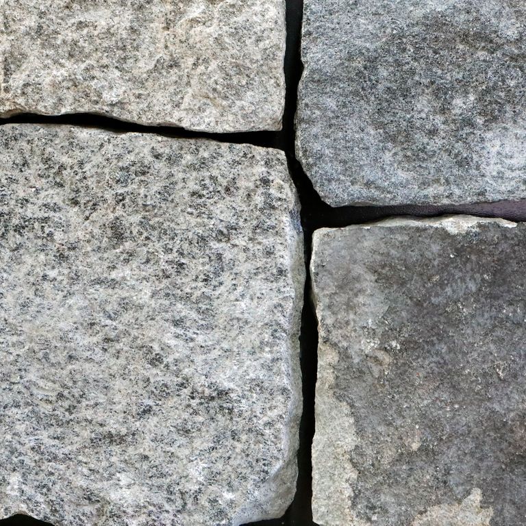 Castleton Granite - Splitface Seam Face Veneer