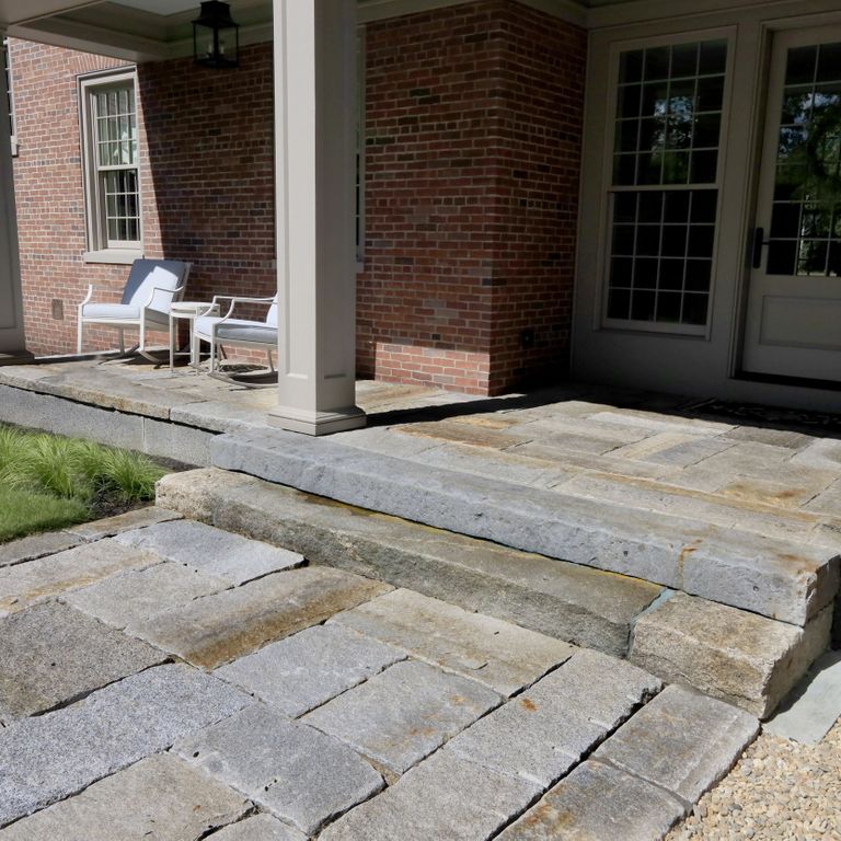 Application image for Reclaimed Granite Curbstone Plank Paver Mix - Random Widths and Lengths to 36