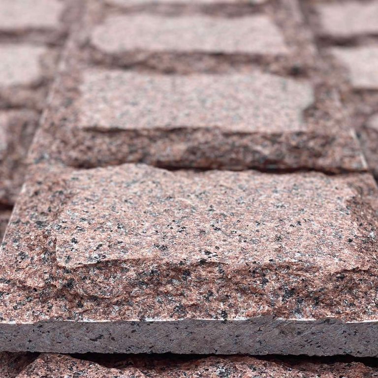 Application image for Granite - Red Pomegranate - Veneer. Dominant colors shown are brown and orange/rust. The color mix creates a warm feeling.