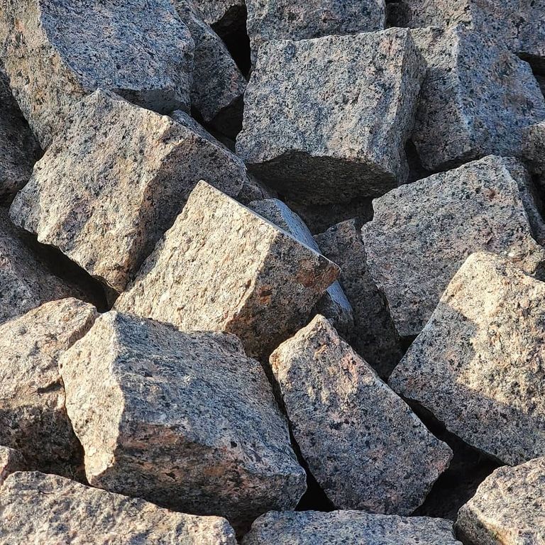 Application image for Granite - Brown Coffee - Cobblestone. The dominant color shown is brown. The color mix creates a warm feeling.