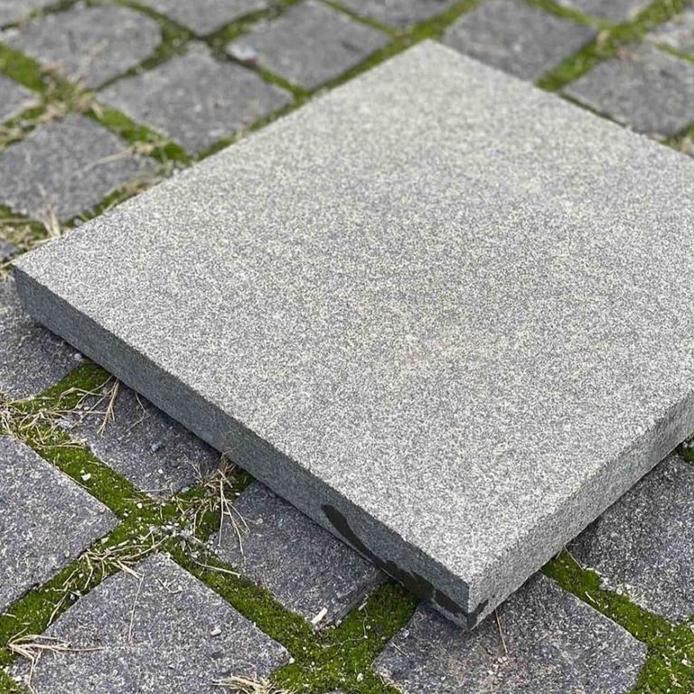 Application image for Gabbro Dark Magma Granite - Pavers. The dominant color shown is gray. The color mix creates a warm feeling.