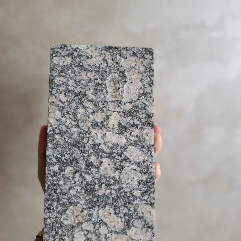 Application image for Granite - Gray Leopard - Pavers. The dominant color shown is gray. The color mix creates a warm feeling.