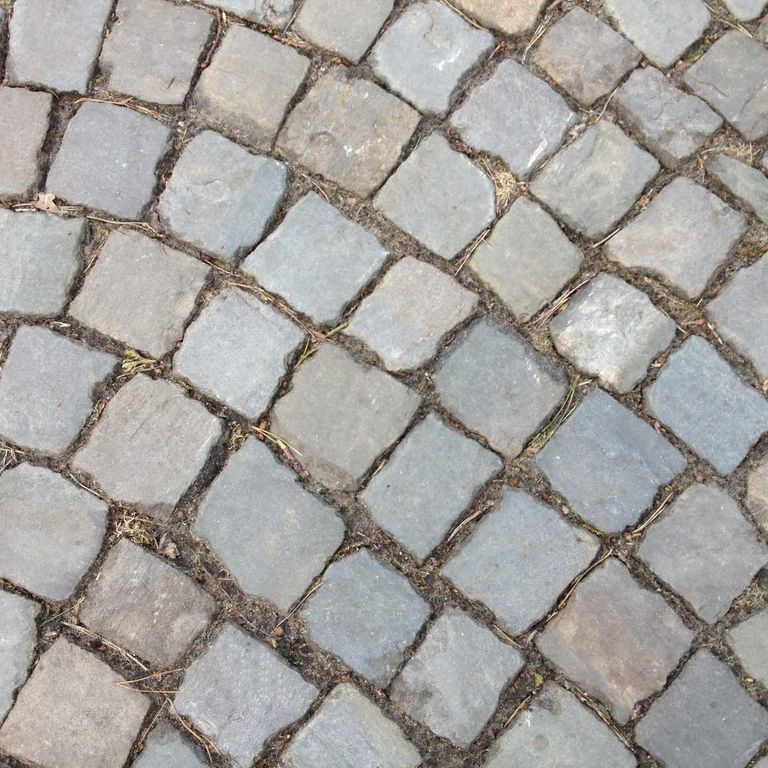 Reclaimed European Sandstone Cobblestones - Square - Flat Surface
