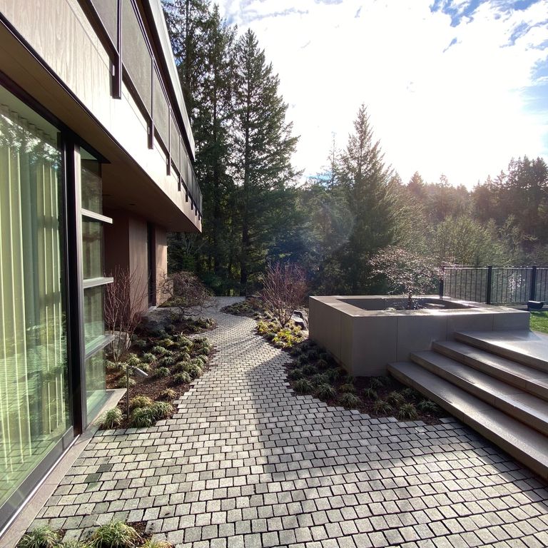 Pensy Black Granite Cobblestones