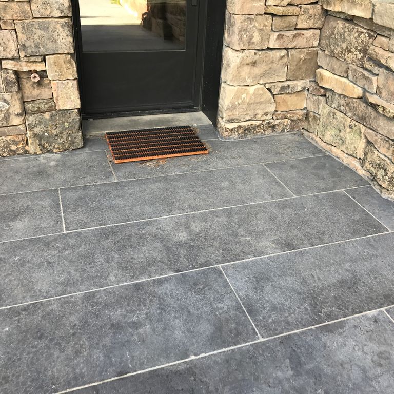 Highland Limestone - Flamed Pavers